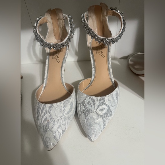 Shoes - White lace bridal shoes